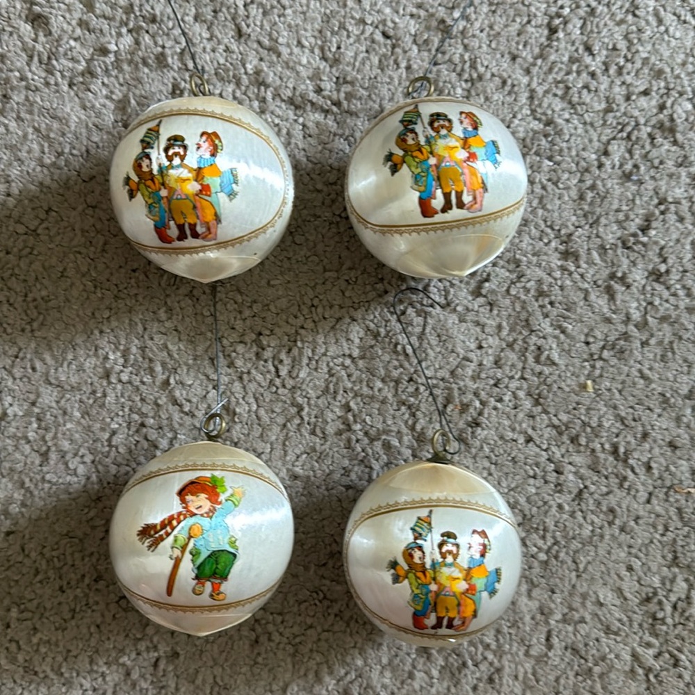 (4) vintage Christmas ornaments silk ball 1970'S TINY TIM & CAROLERS set